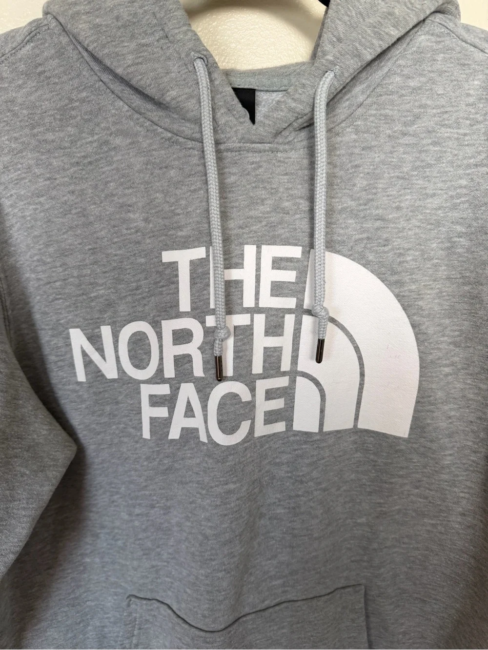 THE NORTH FACE Grey & White Logo Hooded Hoodie Sweatshirt